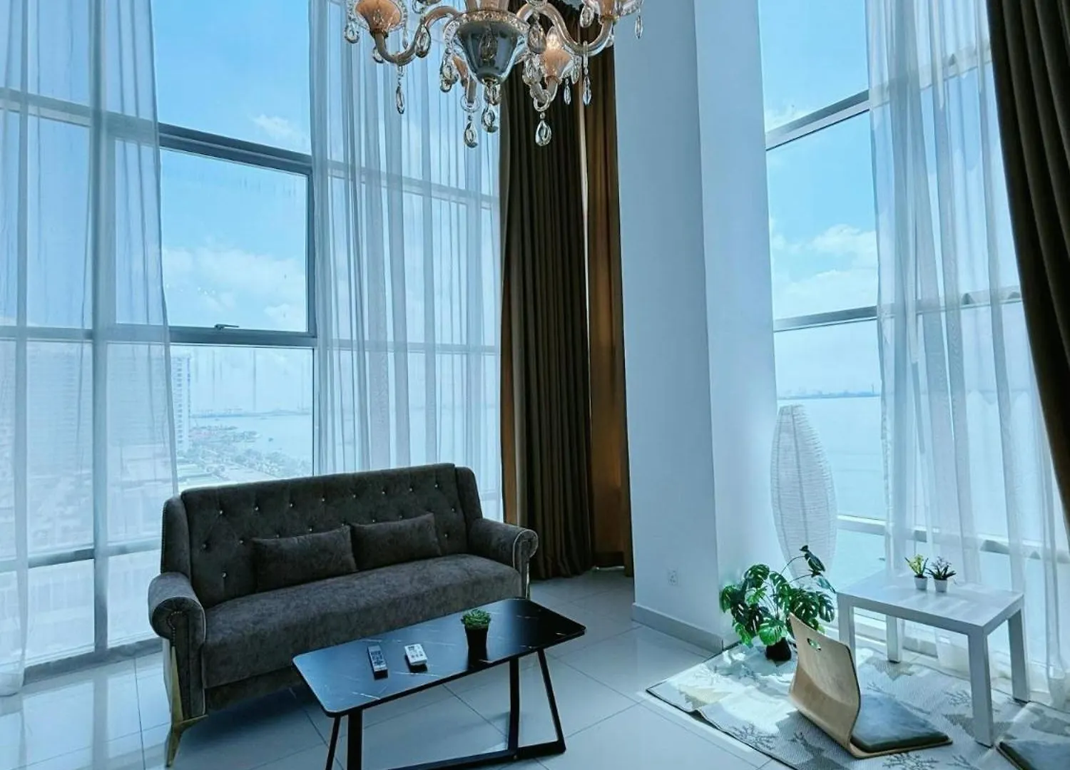 Maritime Sea View Duplex Apartamento George Town